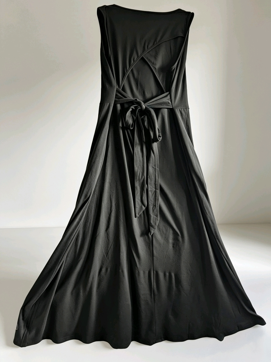 The Mourning Dress - Size 18